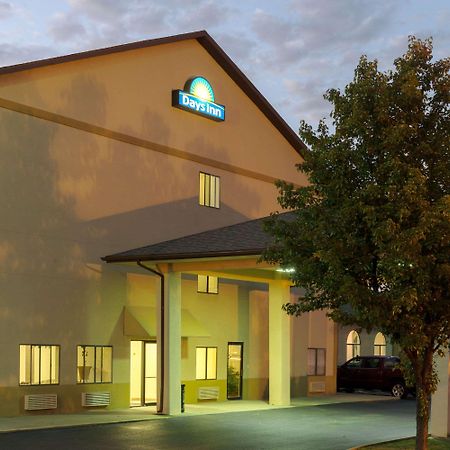 Days Inn By Wyndham Mount Vernon Buitenkant foto