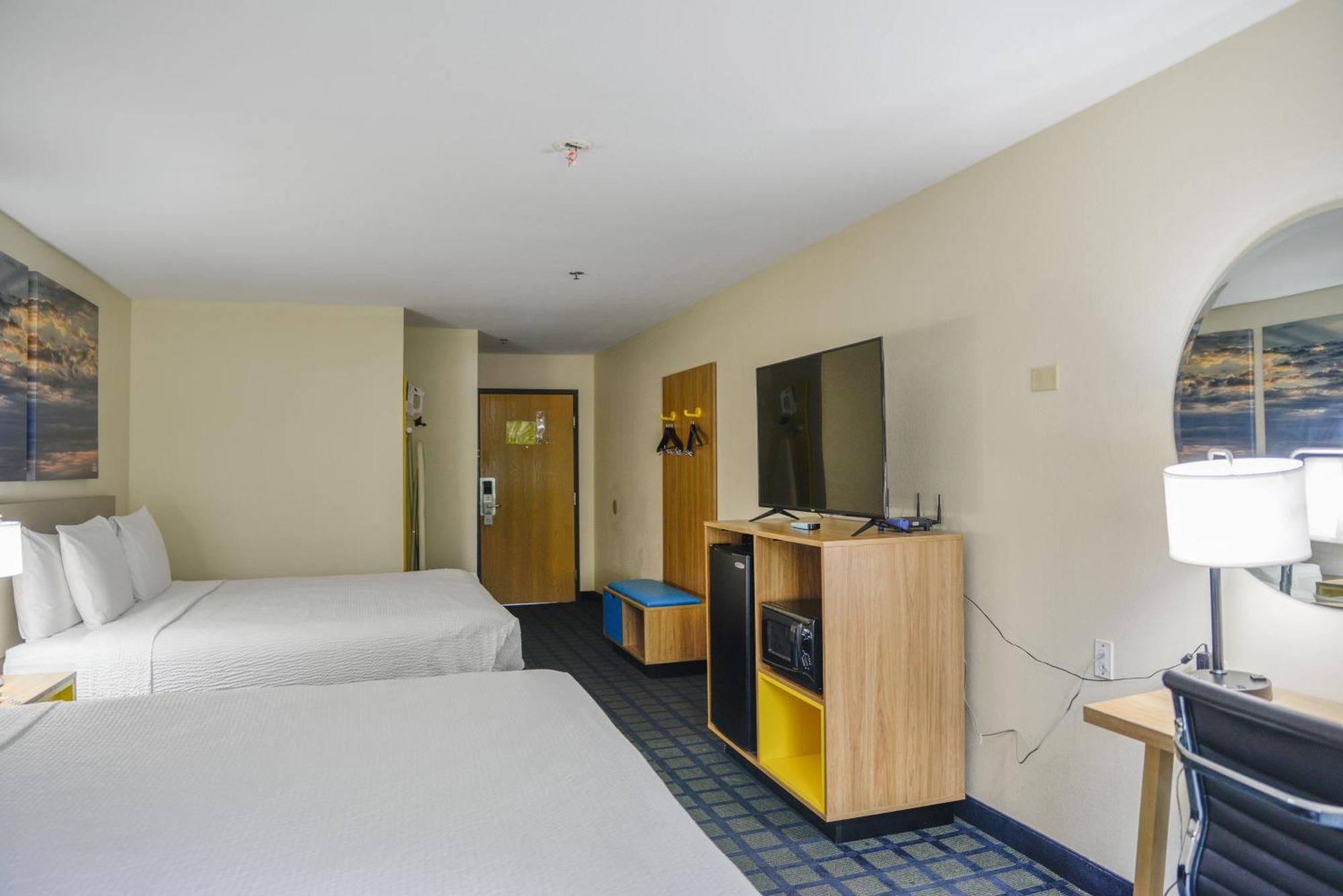 Days Inn By Wyndham Mount Vernon Buitenkant foto