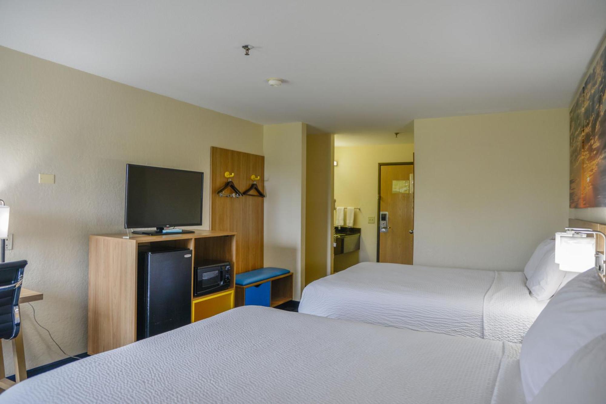 Days Inn By Wyndham Mount Vernon Buitenkant foto
