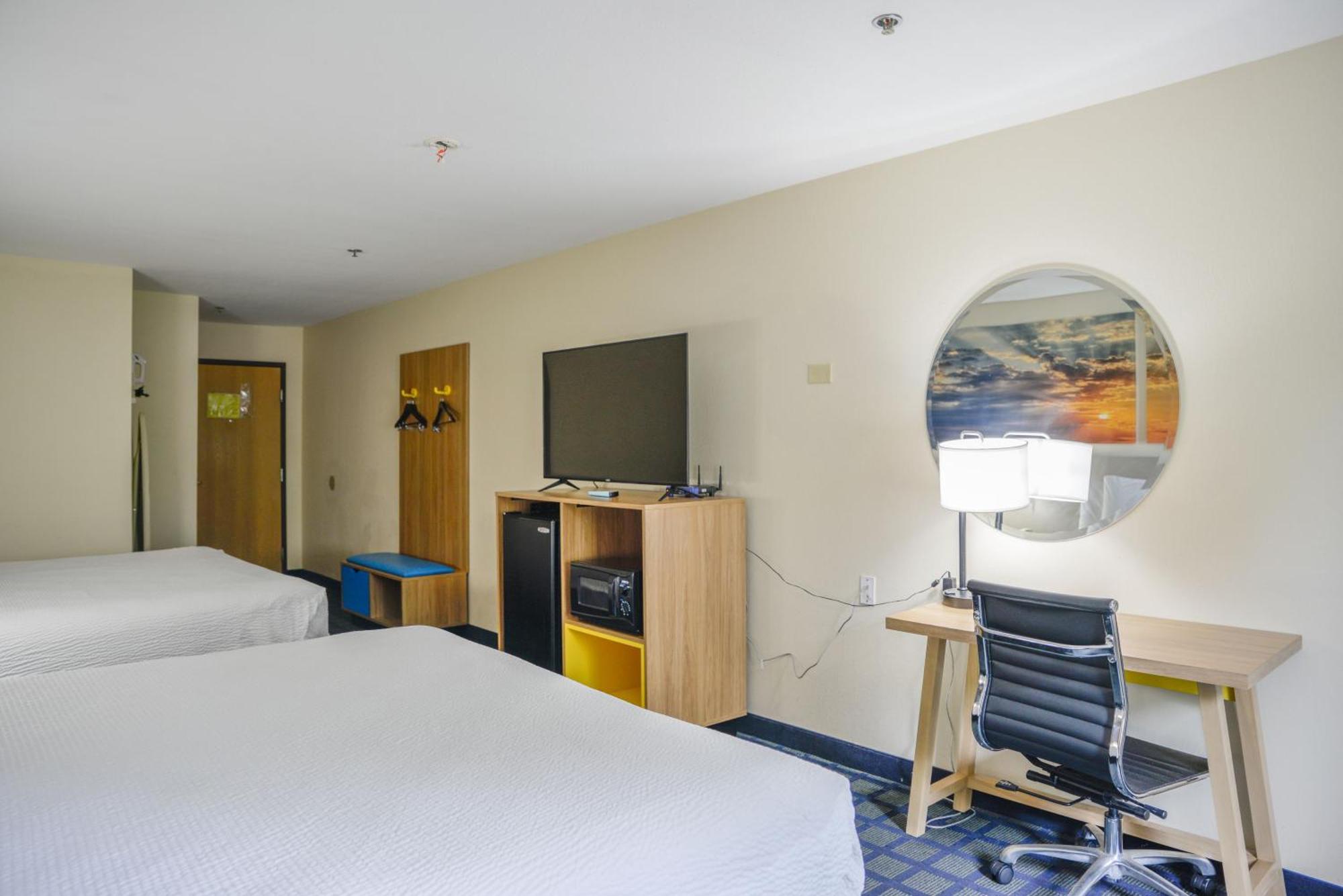 Days Inn By Wyndham Mount Vernon Buitenkant foto